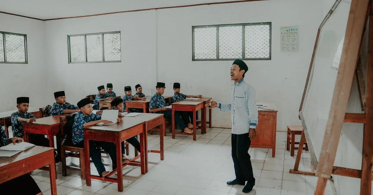 TPG 3 Bulan Belum Cair? Ini Analisis Penyebab dan 5 Langkah Praktis untuk Guru